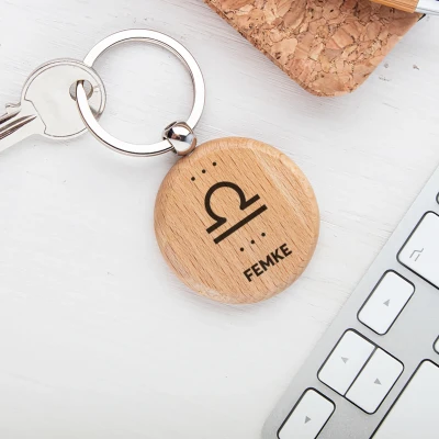 Schlüsselanhänger aus Holz - Mit dem Sternzeichen Waage