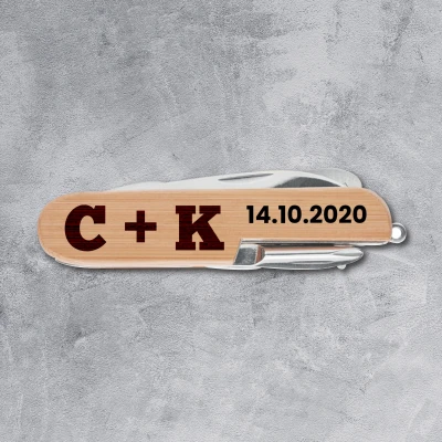 Taschenmesser - Mit den Initialen des Namens und dem Datum