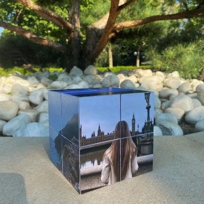 Personalisierter unendlicher Würfel - 12 Bilder