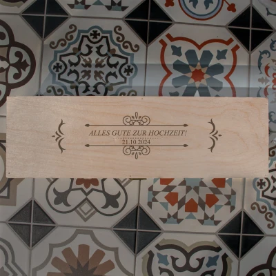 Personalisierte Weinkiste - Haus aus Stein