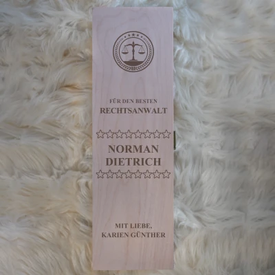 Personalisierte Weinkiste - Geschenk für den Anwalt