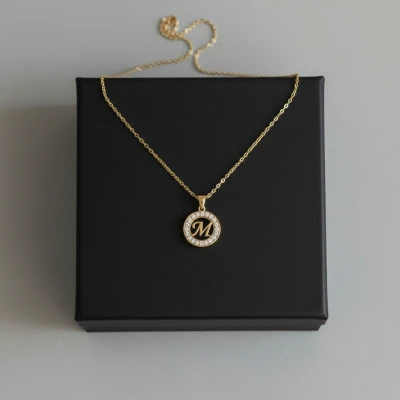 Personalisierte Halskette mit Initiale