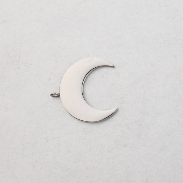 Halskette mit Halbmond-Anhänger