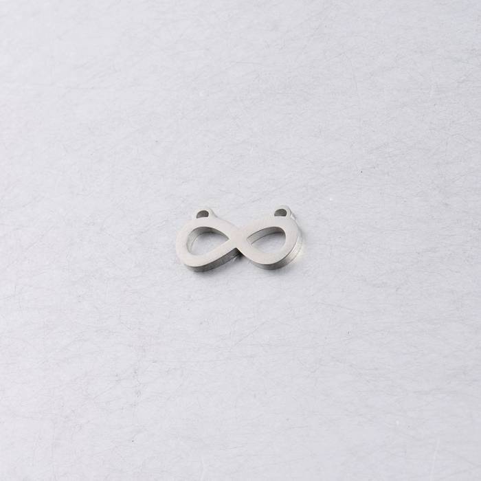 Halskette mit Anhänger