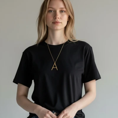 Personalisierte Halskette mit deiner Initiale