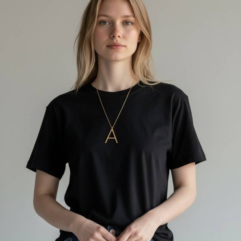 Personalisierte Halskette mit deiner Initiale