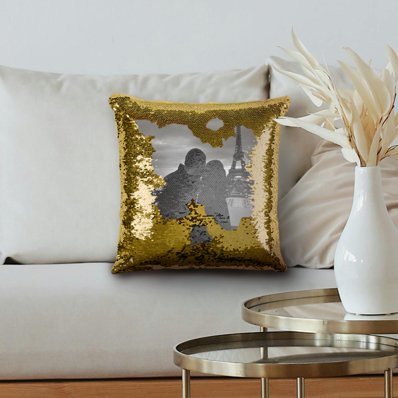 Personalisiertes Kissen mit Pailletten – Schwarz-Weiß