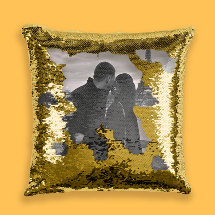 Personalisiertes Kissen mit Pailletten – Schwarz-Weiß