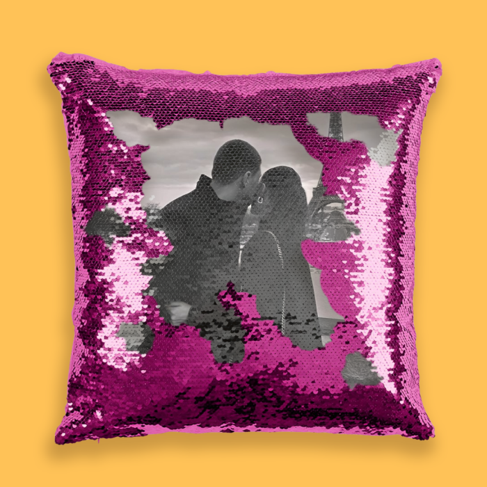 Personalisiertes Kissen mit Pailletten – Schwarz-Weiß