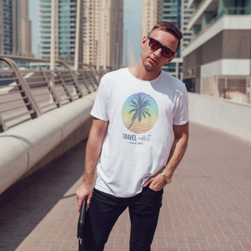 Personalisierte Herren T-Shirt - Reise-Süchtiger