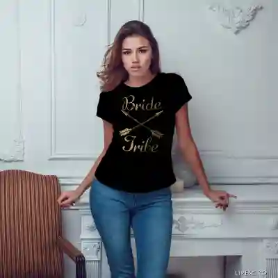 Personalisiertes T-Shirt für den Junggesellinnenabschied – Bride Tribe