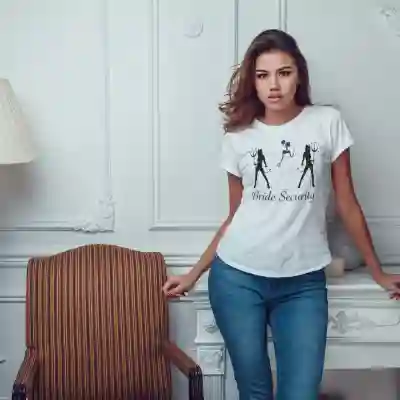 Personalisierte T-Shirt für den Junggesellinnenabschied – Sicherheit der Braut