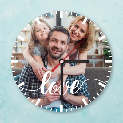 Wanduhr mit Fotos – Liebe