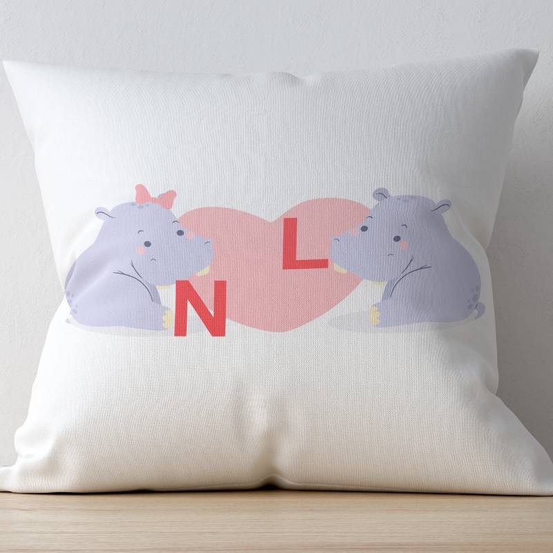 Personalisiertes Liebeskissen mit Initialen